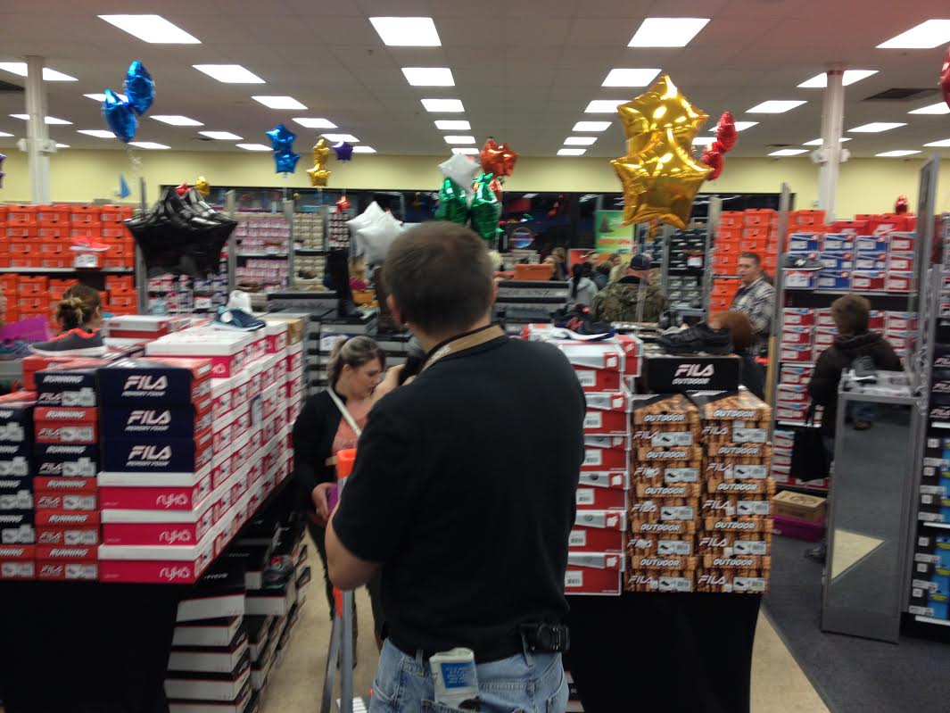 Gobbling Up Savings in Salina - What Time Are Stores Opening On Black Friday 2022 Tn